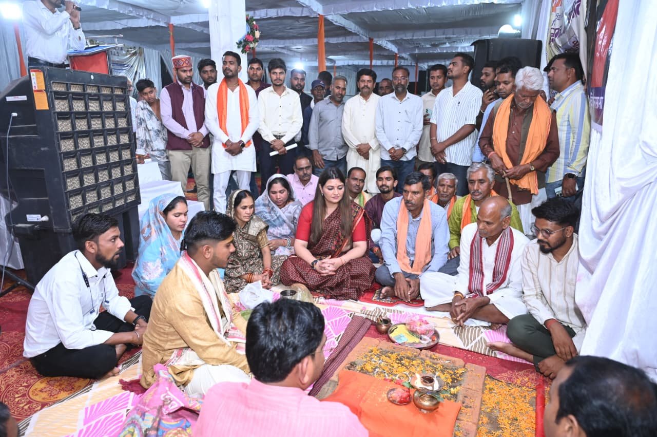 विधायक भावना बोहरा ने ₹4.75 करोड़ की लागत से जंगलपुर-लालपुर तक बहुप्रतीक्षित सड़क निर्माण कार्य का किया भूमिपूजन